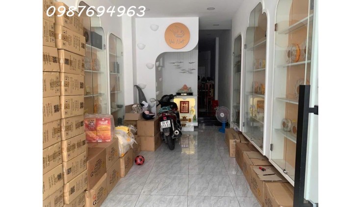 QUẬN 8, DƯƠNG BÁ TRẠC - HẺM XE HƠI 10M - XE HƠI NGỦ TRONG NHÀ CÁCH MT CHỈ 30M